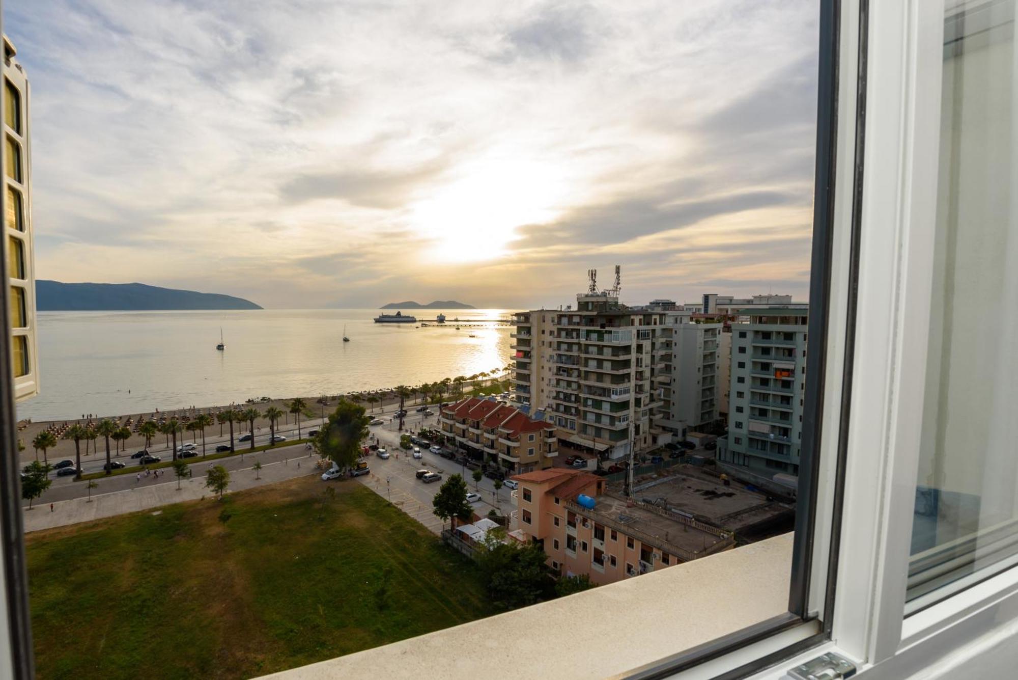 Lungomare Viewpoint Вльора